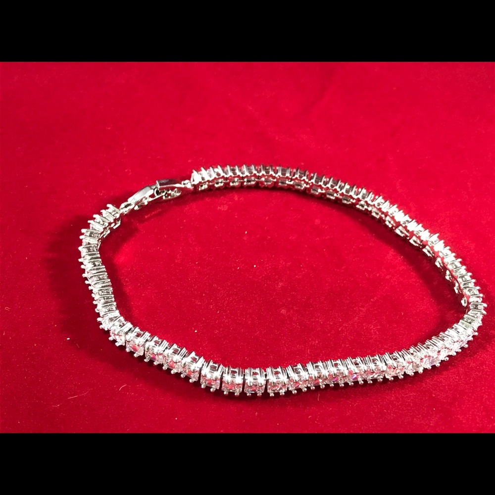 PLUS SIZE Tennis Bracelet. CZ 's  9 inches
